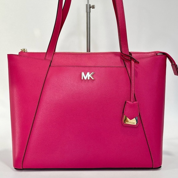 Michael Kors Maddie Medium East West Top Zip Tote Bag in Ultra Pink - Picture 13 of 14